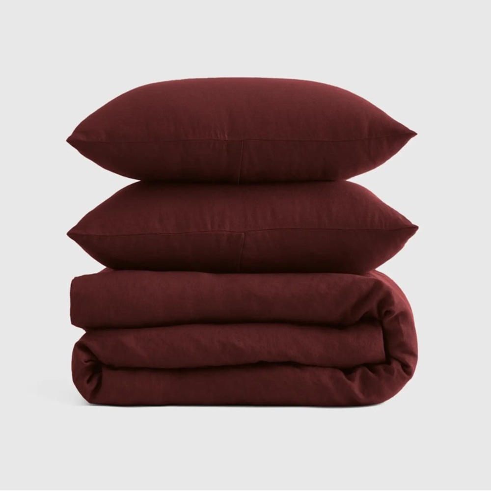 NWT Quince European Linen Burgundy Duvet Cover Set in Full/Queen with 2 Shams